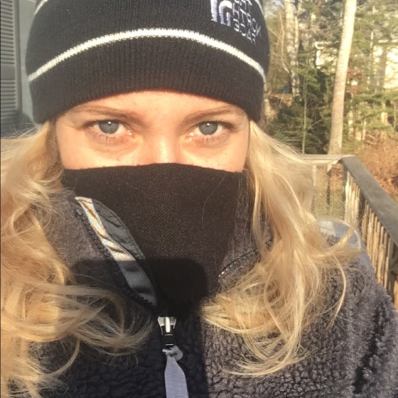 Meet your Posher, Larae - Picture 1 of 1